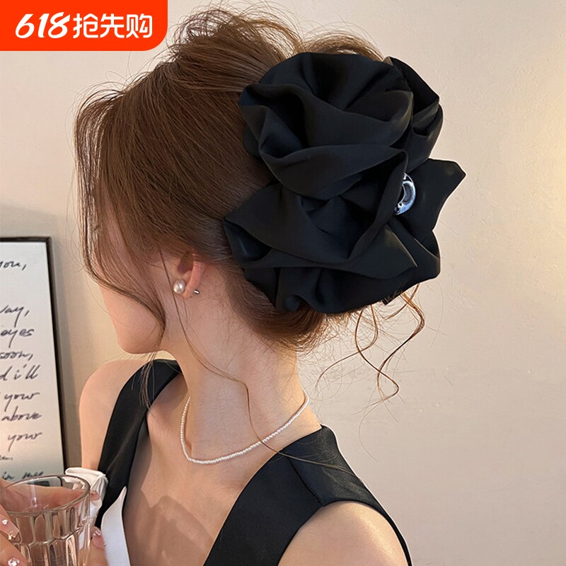缎面云朵抓夹发夹女后脑勺高级感大号鲨鱼夹2026新款头饰饱满黑色