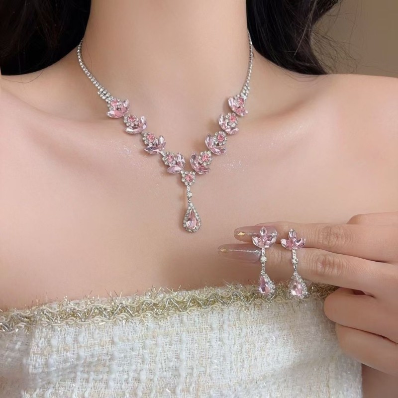 粉色水滴花朵项链女轻奢时尚晚礼服锁骨链耳环套装气质耳饰潮耳钉