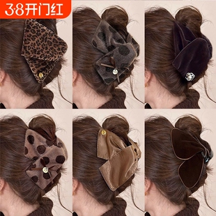 气质豹纹~抓夹皮质三角鲨鱼夹高级感大号秋女2025新款后脑勺发夹