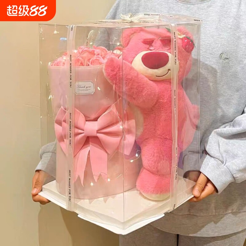 草莓熊公仔玫瑰仿真花抱抱桶图片