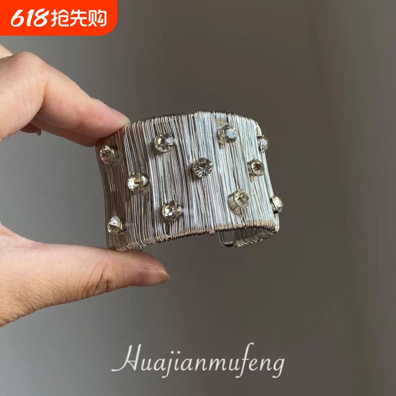 未来感~个性夸张银色闪钻宽边手镯新款小众设计开口手环手饰独特