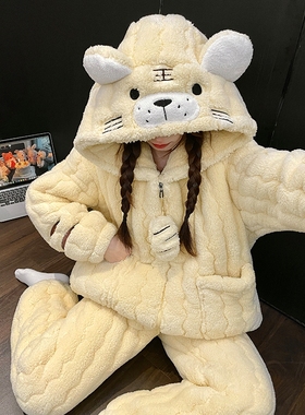 2025新款小老虎睡衣女冬季三层夹棉珊瑚绒加绒加厚连帽家居服外出