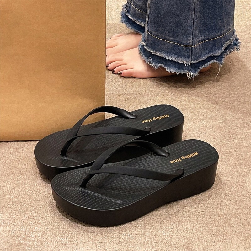 厚底人字拖女士2026新款夏季坡跟绝美不累脚外穿夹趾海边拖鞋女