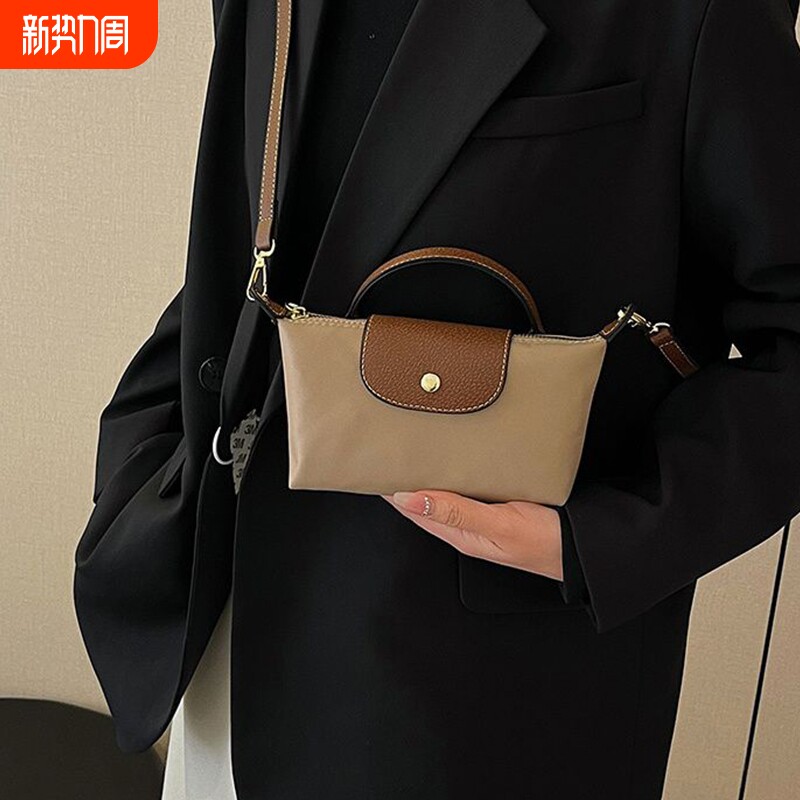 2026新款通勤斜挎包包高级单肩手提包精致零钱包包小挎包帆布收纳