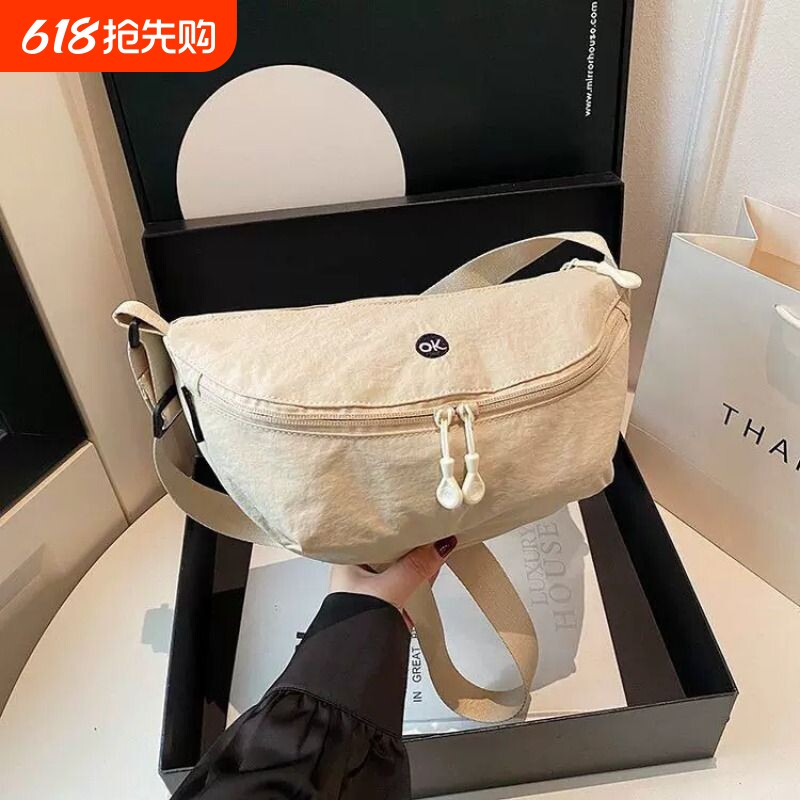 日系超轻防泼水牛津布包男女百搭单肩斜挎包尼龙轻便实用马鞍包