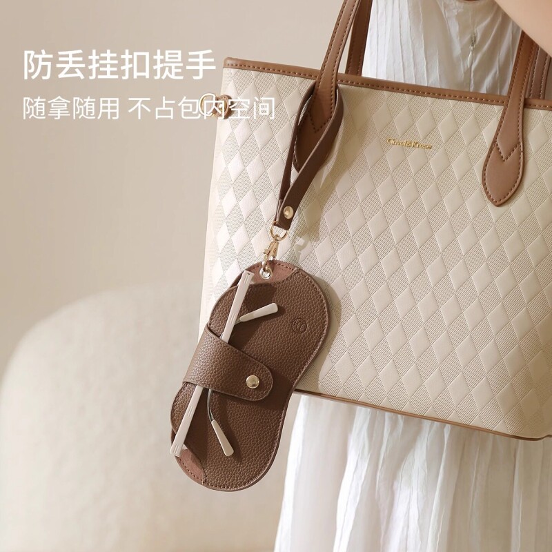 眼镜收纳袋女挂式墨镜收纳包便携收纳盒挂包可抗压太阳镜盒夹防丢图片
