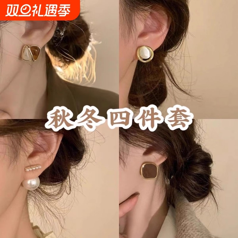 轻奢高级感圆形猫眼石耳钉女复古港风氛围感洋气小众设计通勤耳饰