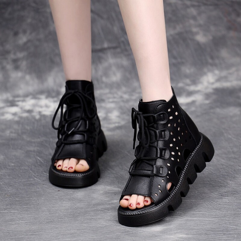 真皮罗马高帮网红凉鞋女2026夏新款平底女鞋超火厚底松糕软底镂空