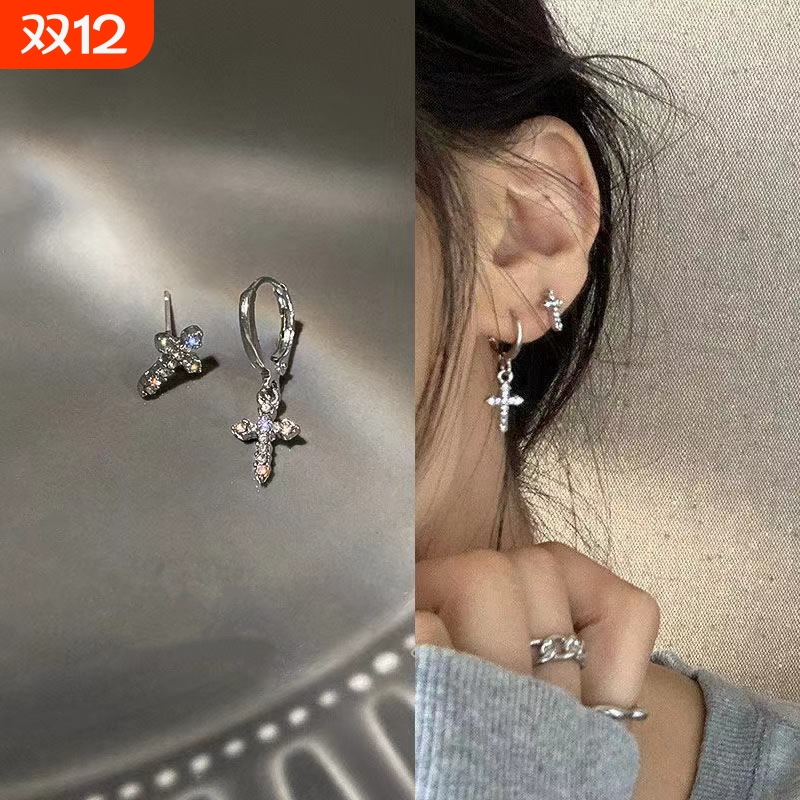 S925银不对称镶钻十字架耳钉气质耳扣小众设计时尚辣妹冷淡风耳饰