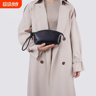 软皮饺子手拿包女2026新款手腕包可放手机多隔层通勤零钱包斜挎