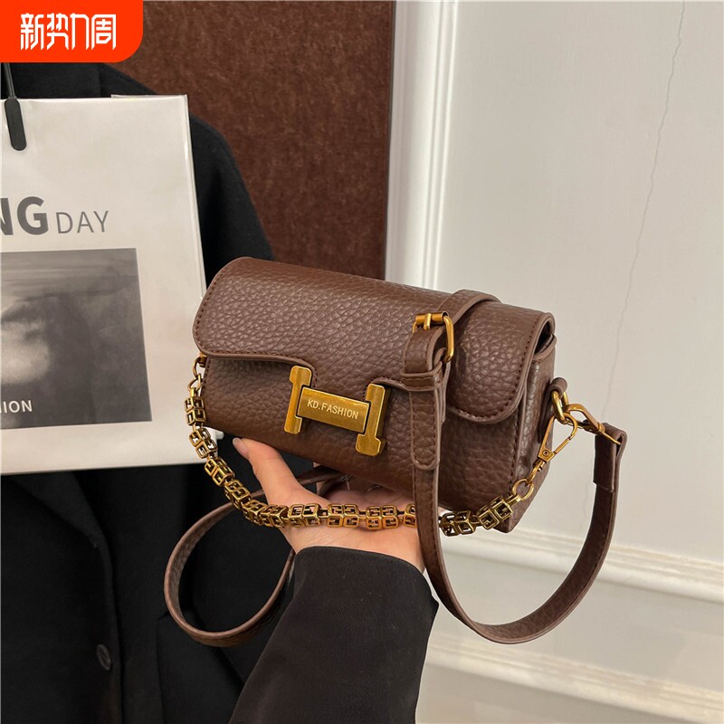 高级感小包包女2025新款秋冬季百搭斜挎包精致迷你小方包单肩红色