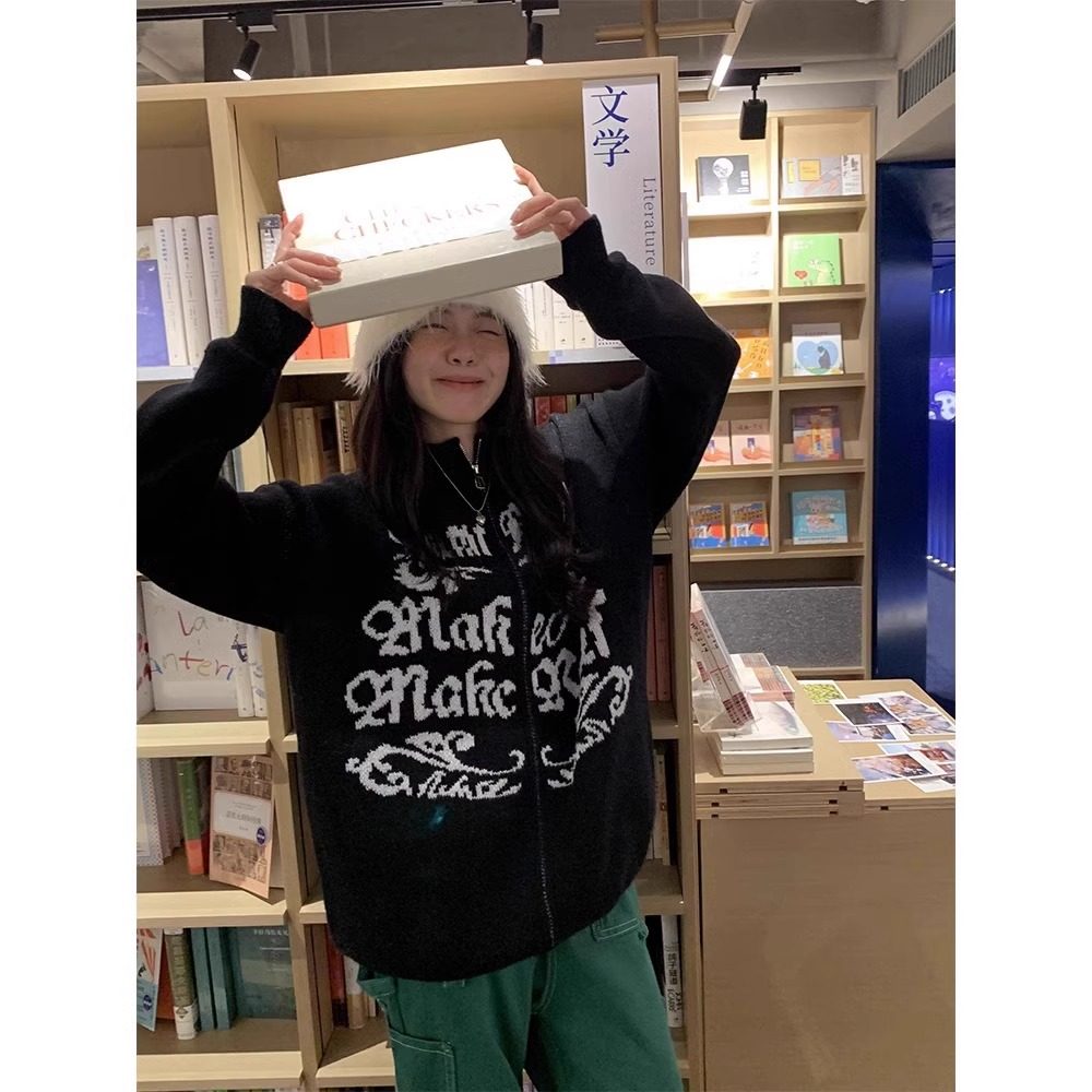 美式复古黑色马海毛字母毛衣女早秋季2024年新款宽松套头针织开衫