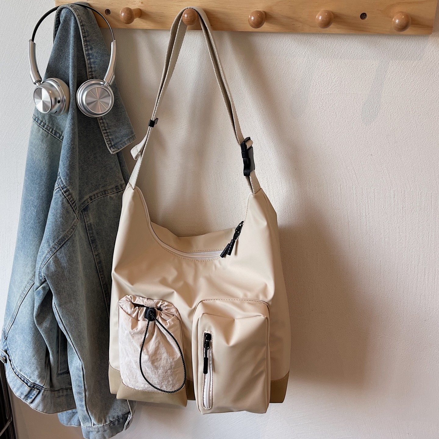 托特包女大容量包包休闲健身斜挎包多口袋轻便防水通勤单肩包男潮,箱包皮具/热销女包/男包,托特包,淘宝优惠券,粉丝福利购,淘宝优惠卷