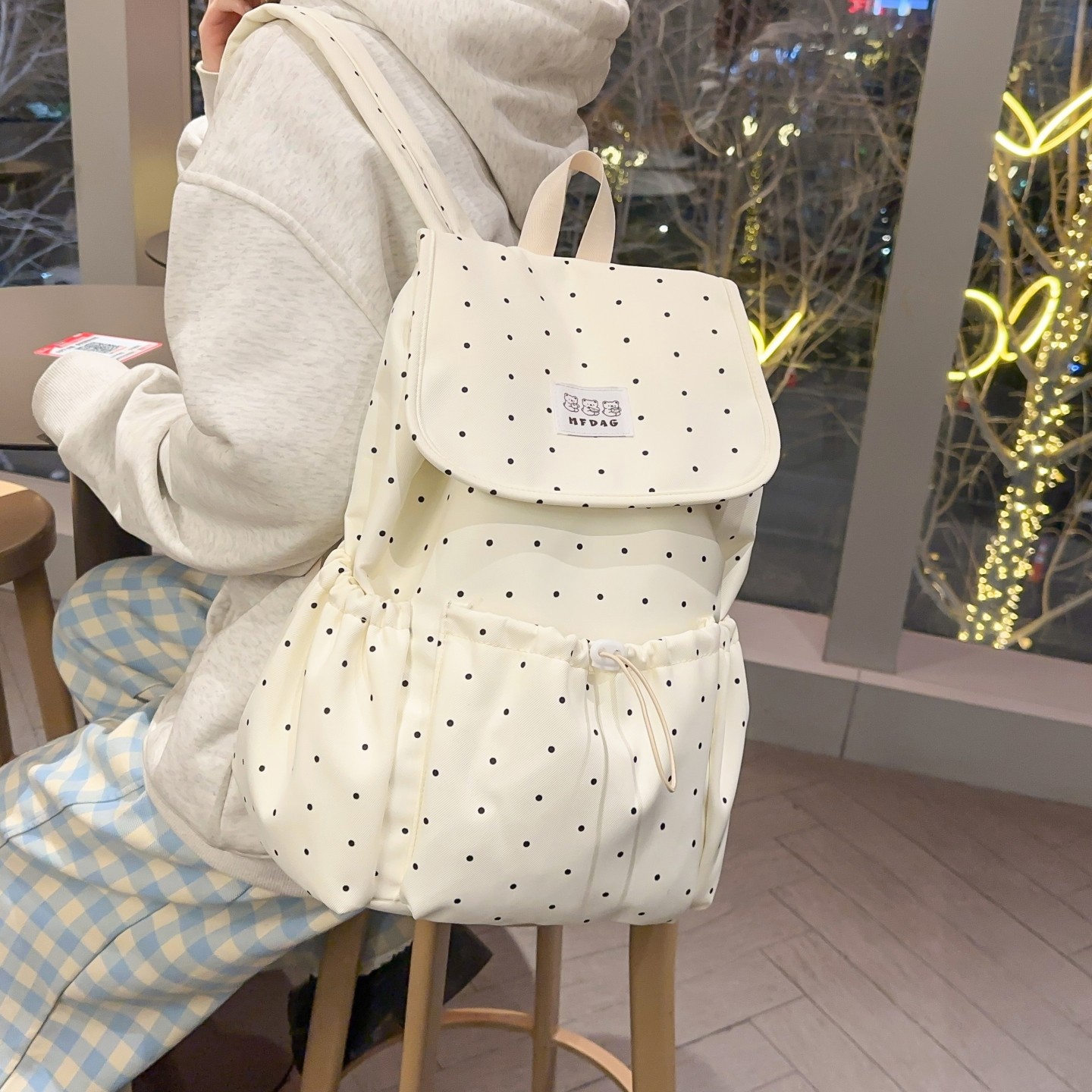 2026新款轻便校园书包女生高中大学生通勤波点双肩包旅行防水背包,箱包皮具/热销女包/男包,双肩背包,淘宝优惠券,粉丝福利购,淘宝优惠卷