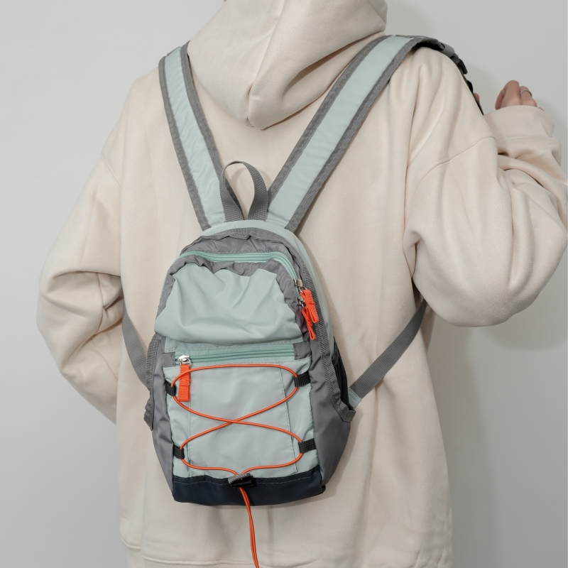 曼普森轻便登山包男女同款双肩包