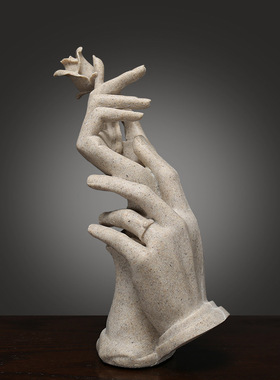 北欧简约现代携手玫瑰结婚礼物创意家居客厅酒柜新房装饰品摆件设