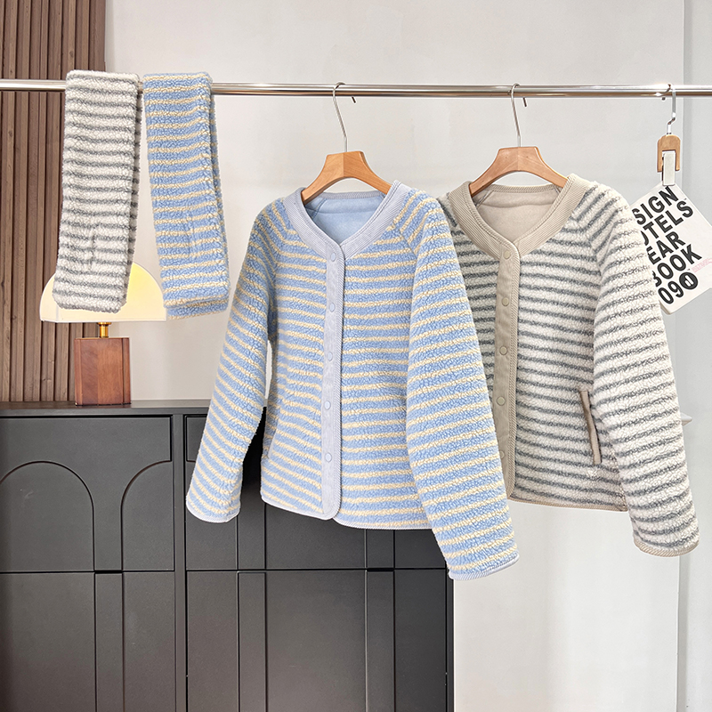 韩版配围脖摇粒绒开衫慵懒风外套