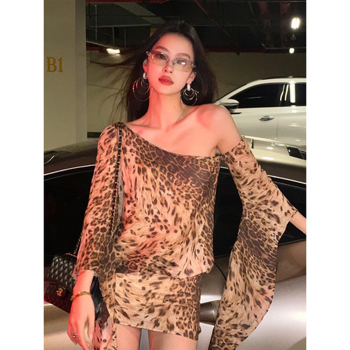 微胖欧美风辣妹斜肩豹纹连衣裙