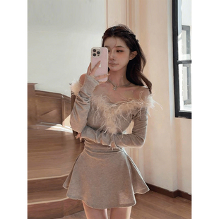 XZY 气质收腰显瘦短裙 微胖纯欲风一字肩毛领针织连衣裙女25年冬季