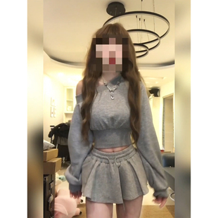 两件套 蓬蓬短裙裤 XZY 微胖辣妹风极简灰色斜肩收腰上衣女25年冬季