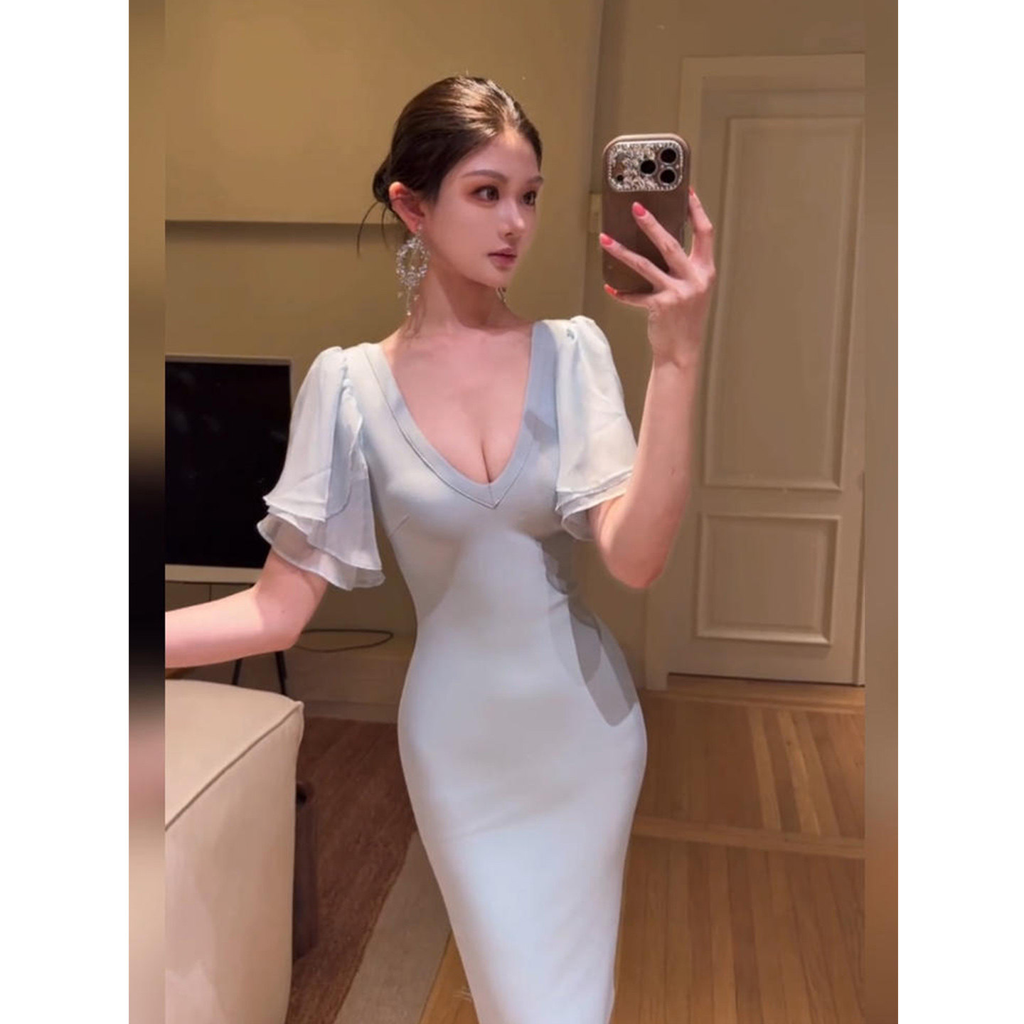 XZY 微胖纯欲温柔风深V领短袖连衣裙女26年夏季御姐性感包臀裙子