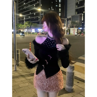 粉色高腰短裙套装 XZY 微胖辣妹千金风镶钻挂脖露肩上衣女25年冬季