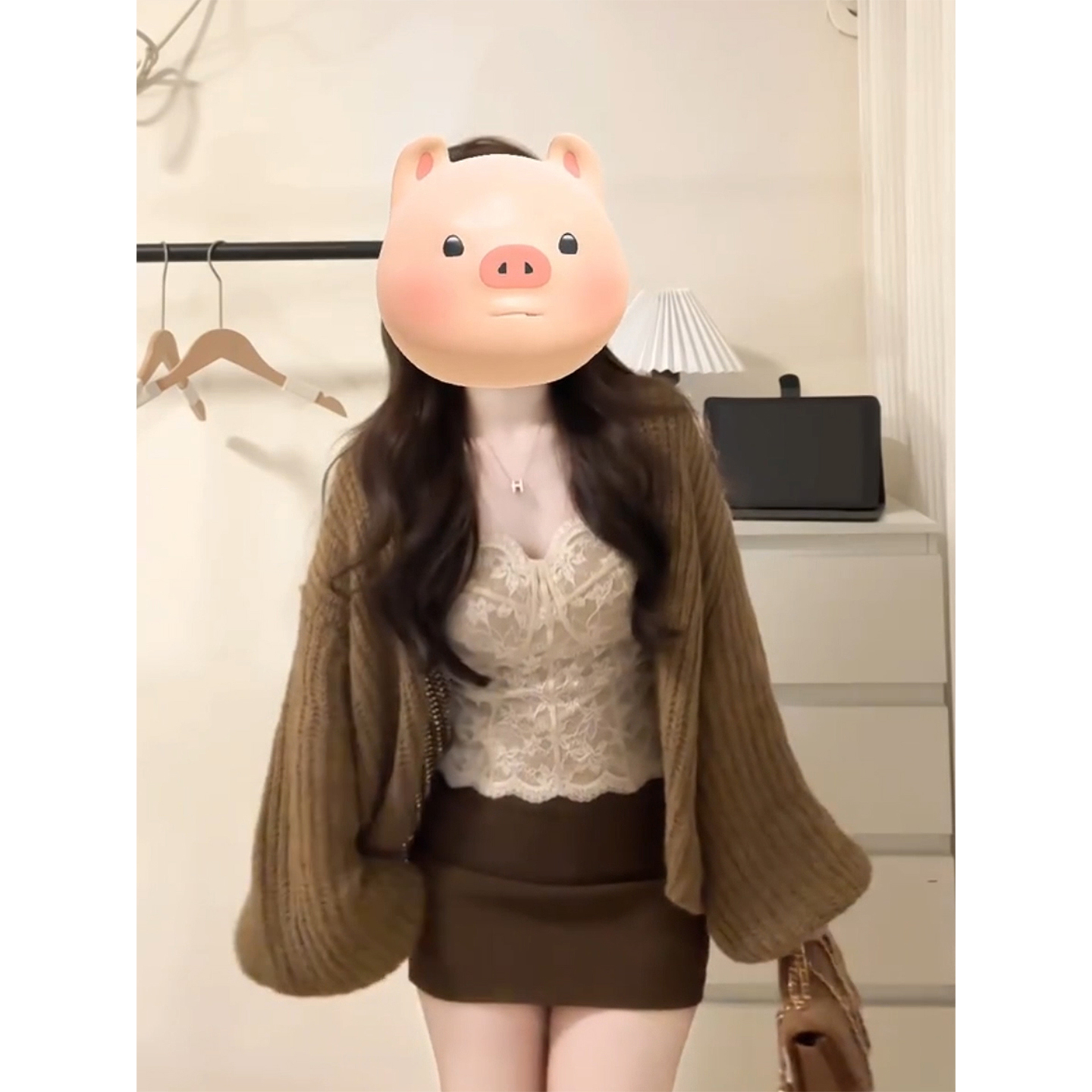 微胖纯欲风修身内搭蕾丝吊带背心