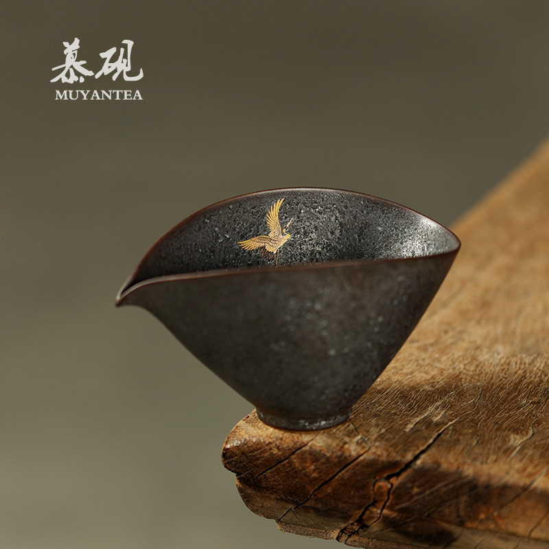 慕砚 粗陶公道杯手绘瑞鹤分茶器手工捏制鹰嘴公杯 挂耳咖啡分享杯