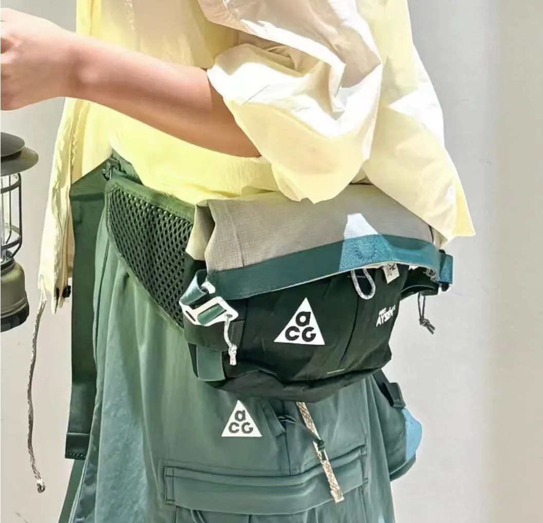 耐克Nike ACG 男女同款户外机能多功能调节挎包胸包 DV4051-338