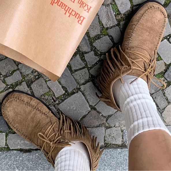 韩国代购英伦风格麂皮绒深口流苏单鞋女