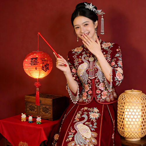 领证晨袍喜字手持提灯笼结婚拍照道具婚礼女方氛围感物件创意婚房