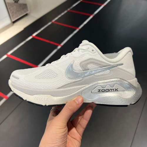 NIKE/耐克女款STRUCTURE PLUS 银灰色休闲运动跑鞋IO9913-101