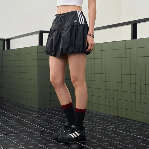 阿迪达斯adidas三叶草2026年女子BUBBLE SKIRT裙子 KU4773