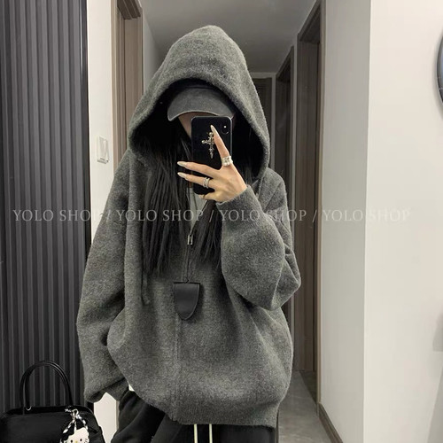3619# YOLO SHOP 【自留实穿派】韩系宽松显瘦连帽拉链毛衣外套
