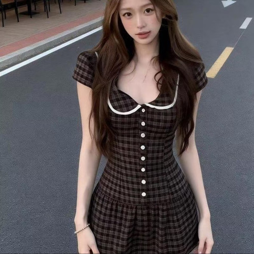 现货松弛边缘韩系复古娃娃领格纹连衣裙蕾丝夏季款收腰小个子短裙