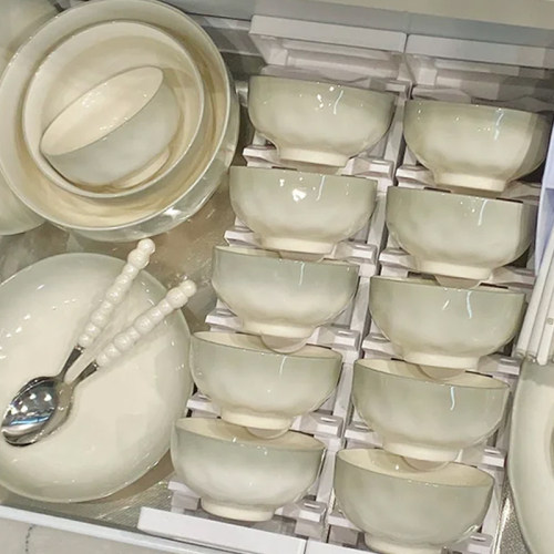碗碟套装家用陶瓷饭碗2025新款釉下彩高颜值渐层简约餐具碗盘轻奢