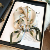 绿色真丝丝巾女2026新款 高级送礼小方巾春秋百搭100%桑蚕丝小领巾