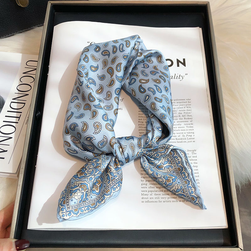 百搭淡蓝色真丝丝巾女2026新款小方巾100%桑蚕丝斜纹绸领巾护颈椎