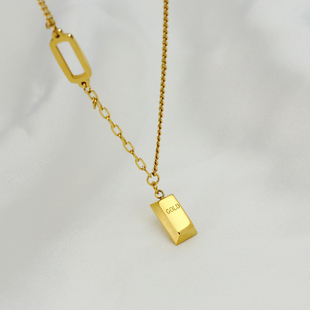 好运暴富小金砖项链女2022年新款网红轻奢时尚高级感小金条锁骨链