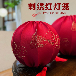 2026春节新款大红刺绣灯笼新年装饰挂饰过年家用阳台中式室内门口