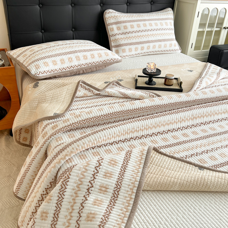 纯棉加厚牛奶绒水洗床盖单件