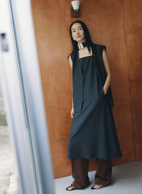 miss fantasy 纸片人直身吊带连衣裙FD5038243