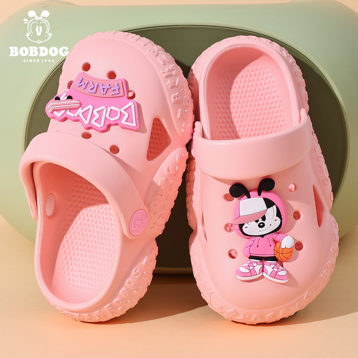 巴布豆夏季新款防滑卡通风洞洞鞋