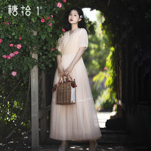现货【柔云锦】复古杏色连衣裙女装夏季显瘦V领裙子拼接网纱长裙