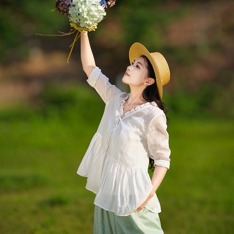 白色苎麻开衫女夏温柔木耳领上衣