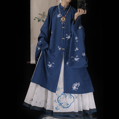 明制汉服暗纹提花刺绣立领长衫