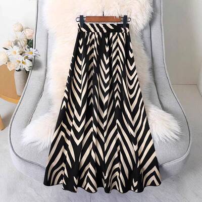 Women's Minimalist Striped Skirt Elastic Waist Flowy Midi