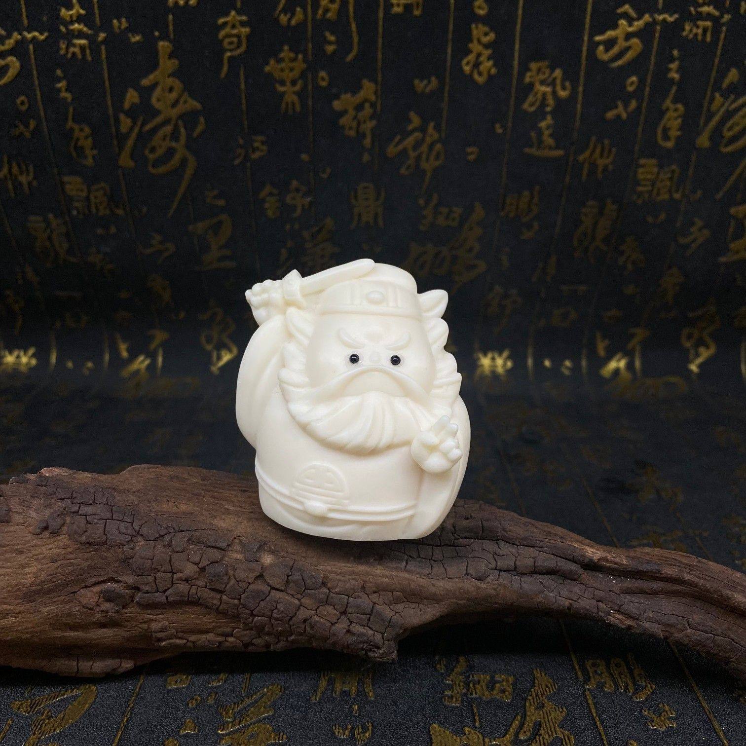 2026象牙果雕刻Q版迷你钟馗文玩茶宠桌面办公手把件摆件装饰工艺