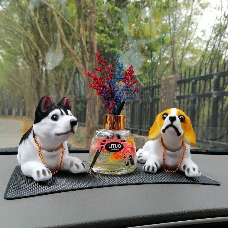 汽车狗摆件汽车摆件摇头狗车内车载饰品高档车饰创意可爱毛绒小狗