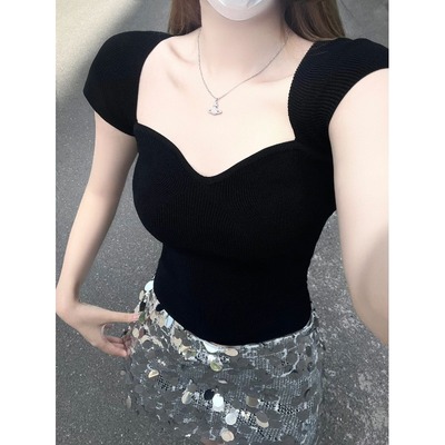 纯欲风黑色方领针织短袖女